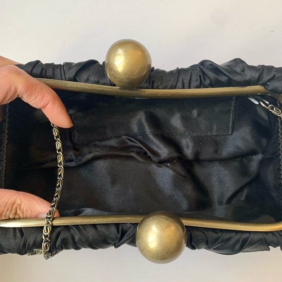 ⭐️2 for $30⭐️VINTAGE SHOULDER CHAIN BAG, CLUTCH - Picture 4 of 6